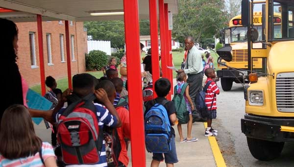 Students at S.P. Morton Elementary School line up for the buses after classes ended. -- Cain Madden | Tidewater News