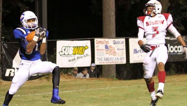 Antijuan Randall pulls in 16-yard touchdown pass with 23 seconds left in the game. -- Frank Davis | Tidewater News