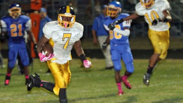 Corey Porter (7) led Franklin in rushing with 123 yards and 1 touchdown. -- FRANK DAVIS | TIDEWATER NEWS