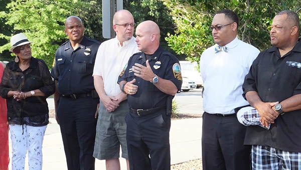 Franklin Police Chief Phillip Hardison speaks after the prayer vigil to thank community members for their support. -- Walter Francis | Tidewater News